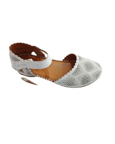 Sandalia señora con talonera y con punta cerrada