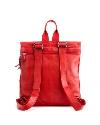 Mochila de piel color rojo con dos cremalleras en la espalda,  una mochila antirobo, ya que lleva los bolsillos principales pega