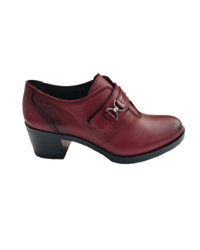 Zapato abotinado baerchi de señora color burdeos es de piel muy blandita y cómodo perfecta para todo el día. Con un tacón medio