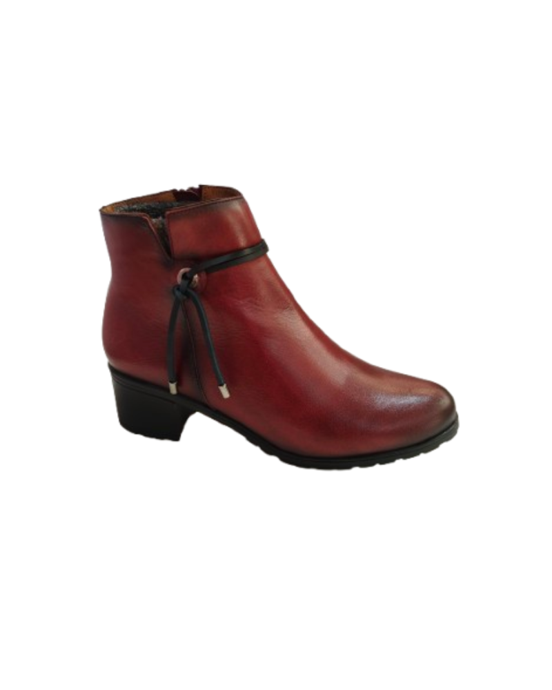Botín burdeos tacón medio de Giorda