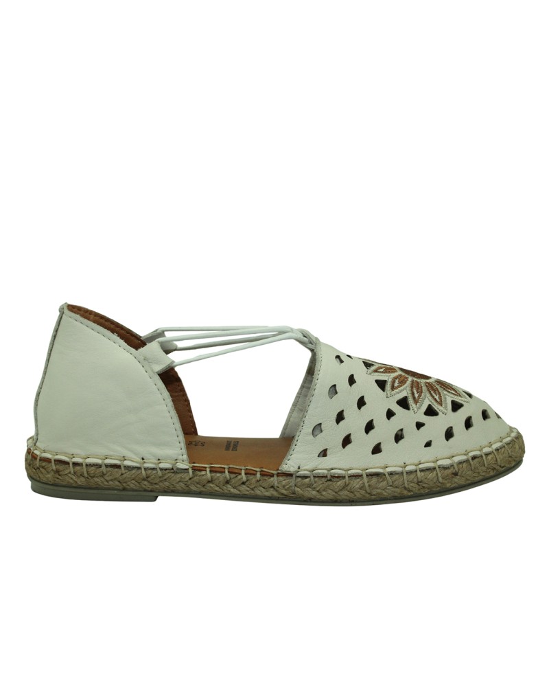 Zapato trenzado de Carmela en tacón medio